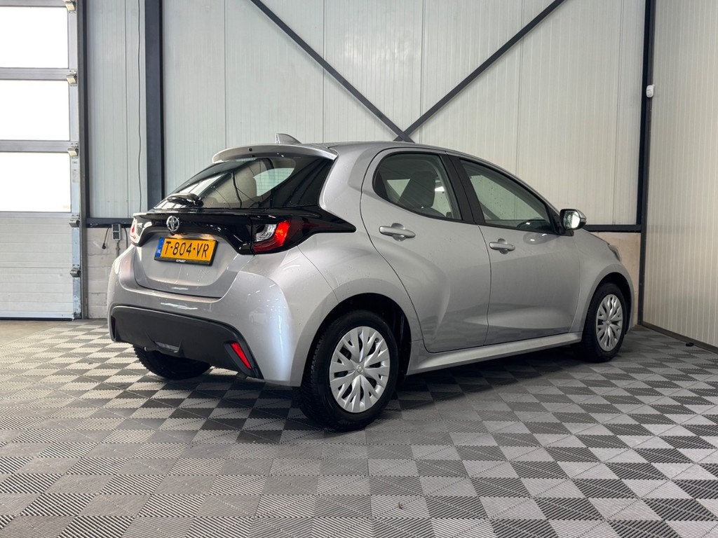 Toyota Yaris 1.5 VVT-i | Active 5-Drs | Airco | Camera | Car, Auto's, Toyota, Voorwielaandrijving, 125 pk, Euro 6, Bedrijf
