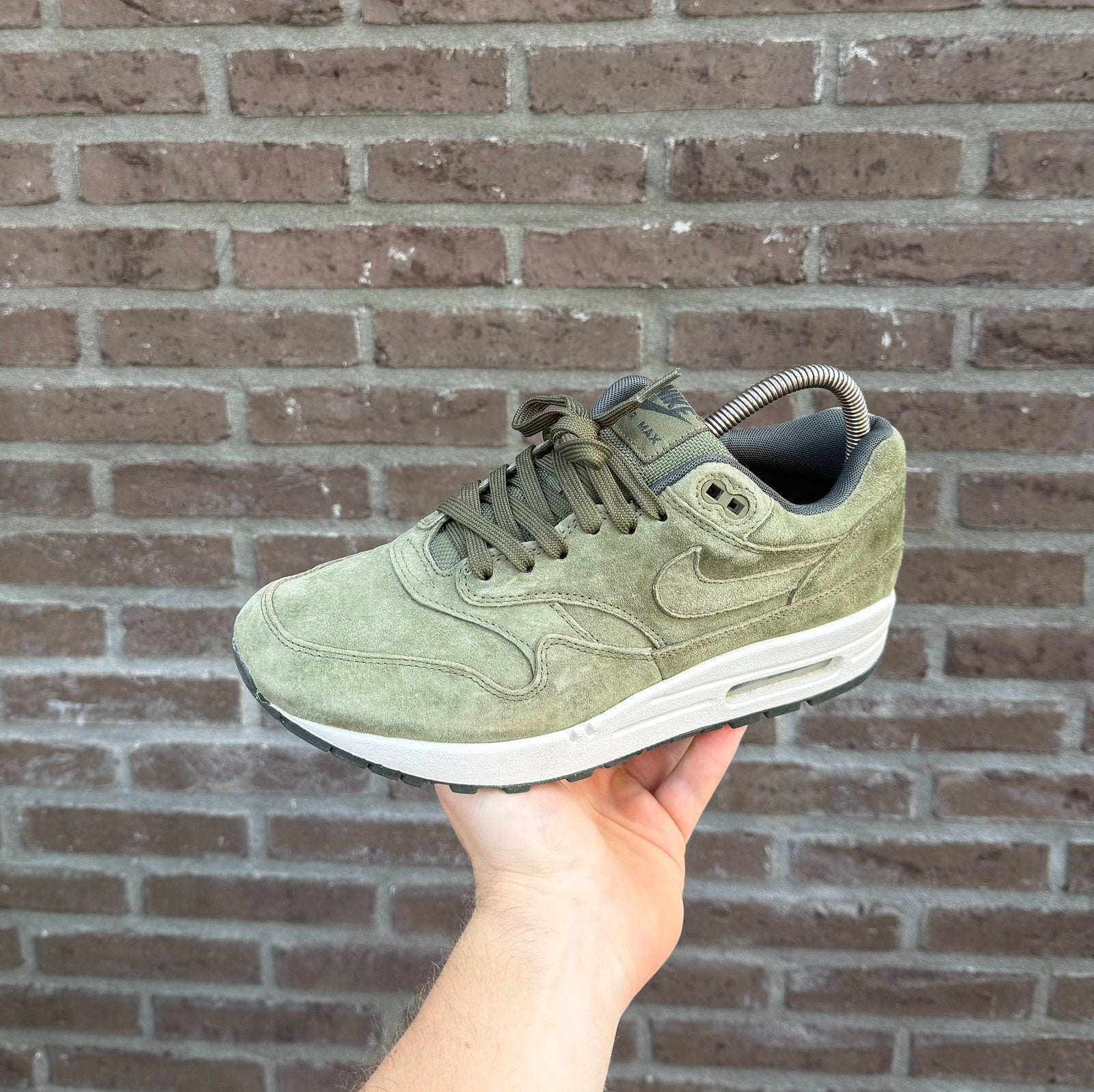 Nike Air Max 1 Premium 'Olive Canvas' (2018) – Maat 40.5, Ophalen of Verzenden, Zo goed als nieuw, Overige kleuren, Sneakers of Gympen