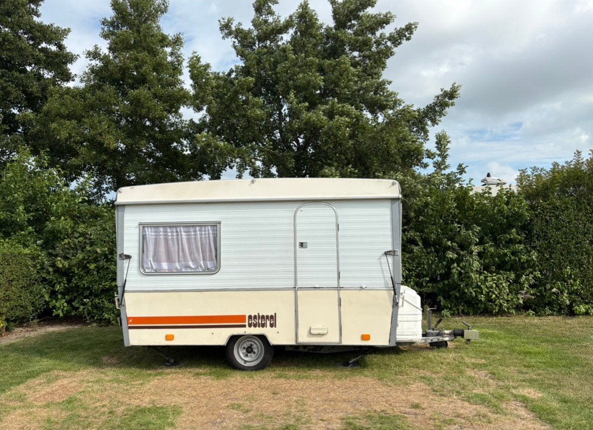 Esterel c34 klapcarvan met orginele voortent. 750kg, Tot en met 3, Particulier, Kachel, 500 - 750 kg