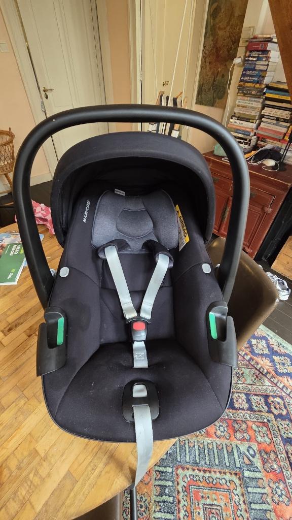 Maxicosi Pebble 360 i-Size + verkleiner, Ophalen, Autogordel of Isofix, Zijbescherming, Zo goed als nieuw