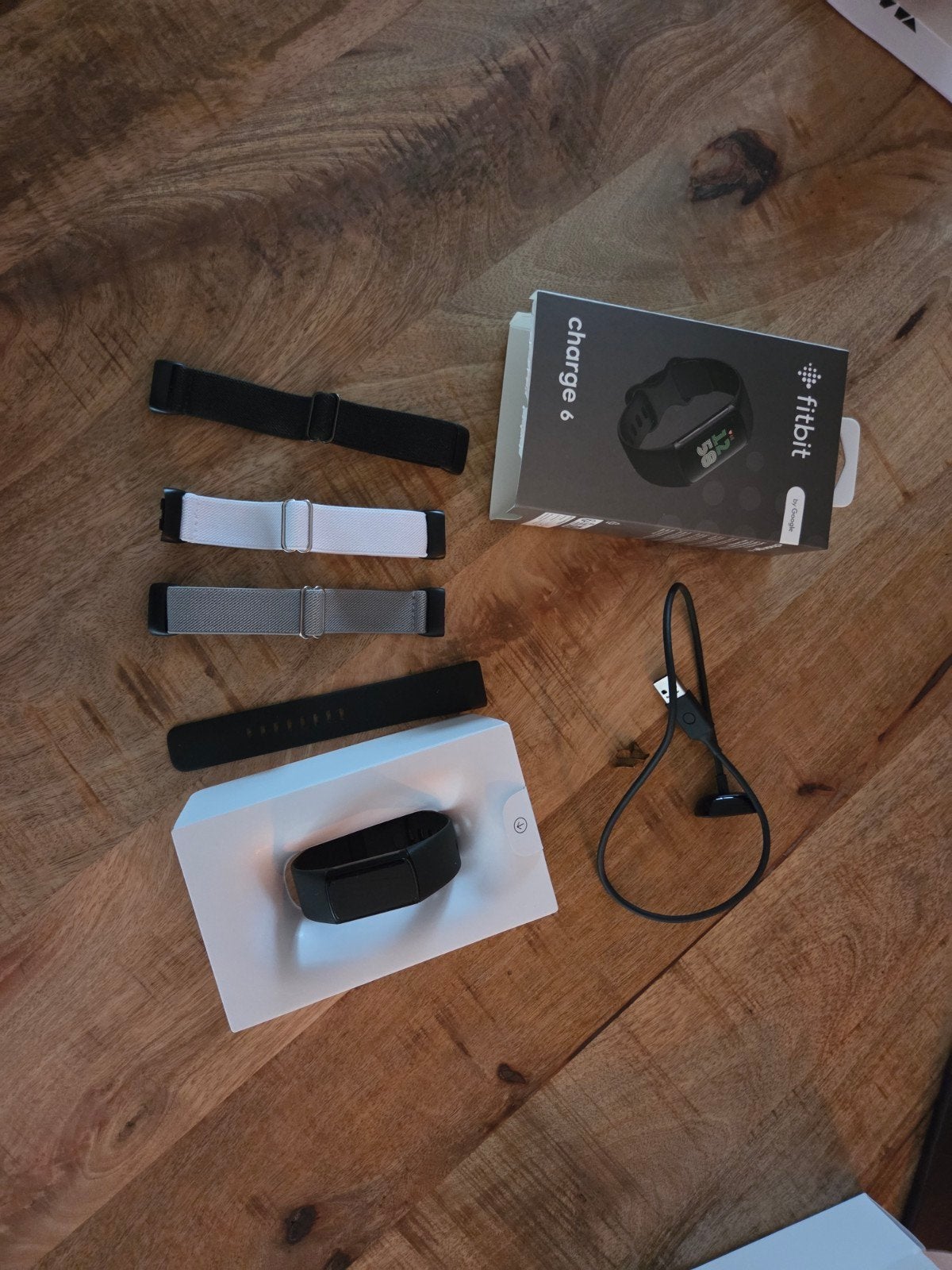 Fitbit Charge 6 met extra bandjes, Zwart, Ophalen of Verzenden, Zo goed als nieuw, Fitbit