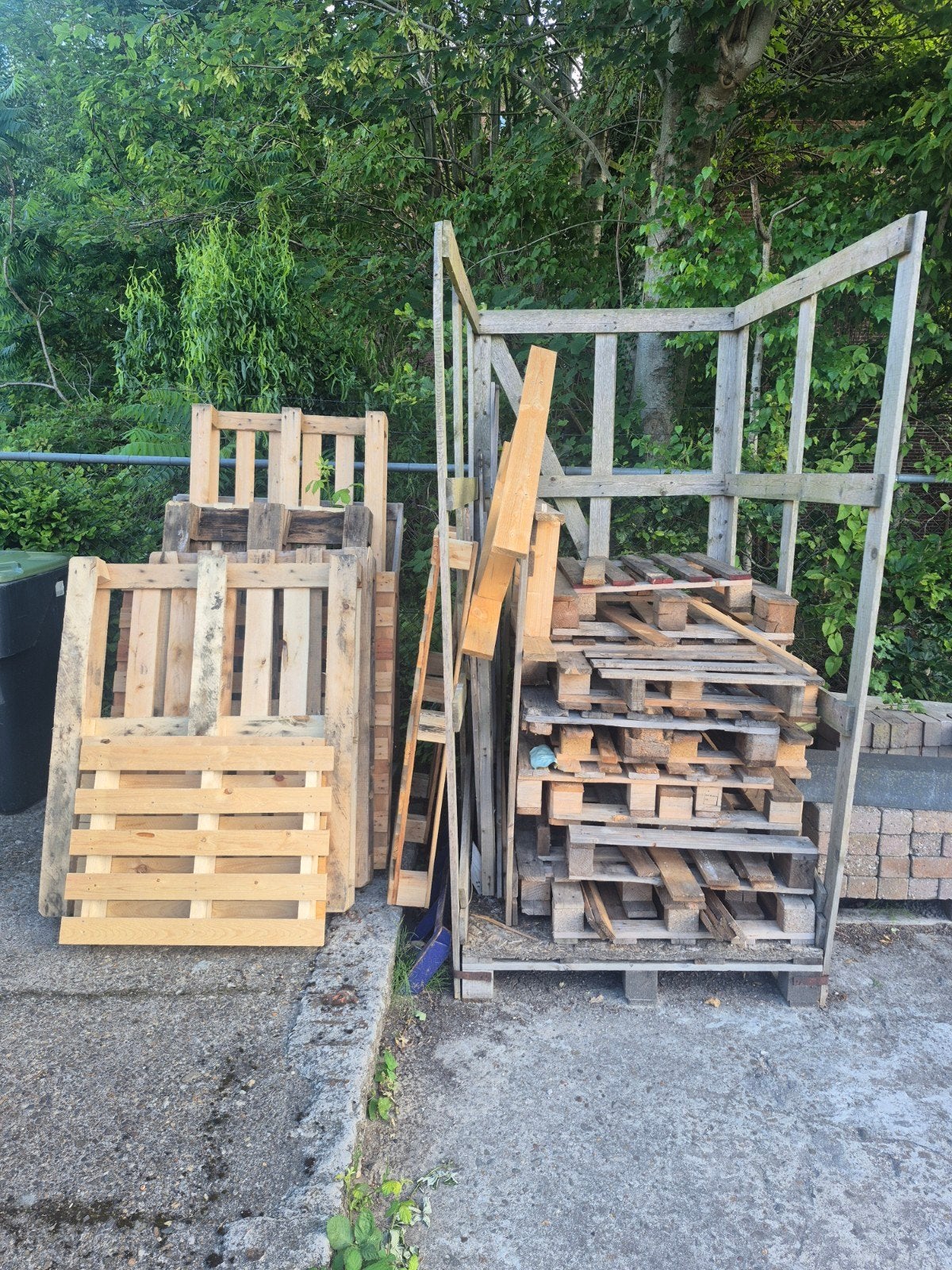 Partij pallets, brandhout, timmerhout, Ophalen, Gebruikt, Minder dan 25 mm, Pallet