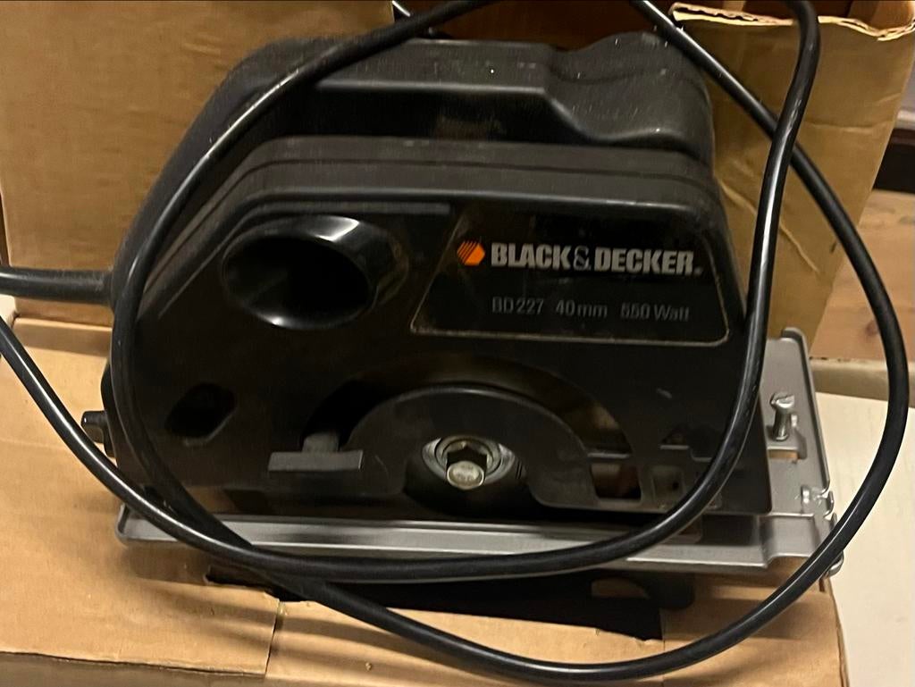 Black & Decker BD227 Cirkelzaagmachine in doos, Cirkelzaag, 600 tot 1200 watt, Ophalen of Verzenden, Zo goed als nieuw