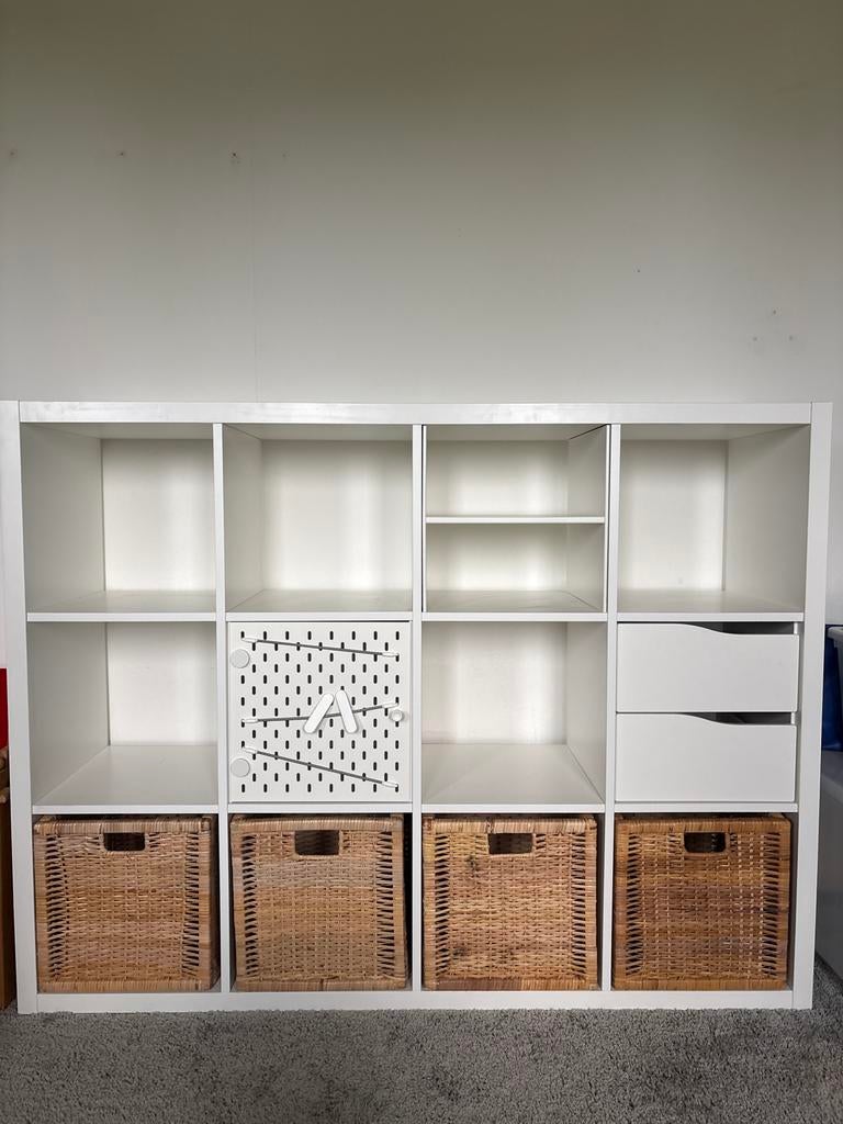 IKEA KALLAX kast met inzetstukken en manden, Ophalen, Zo goed als nieuw