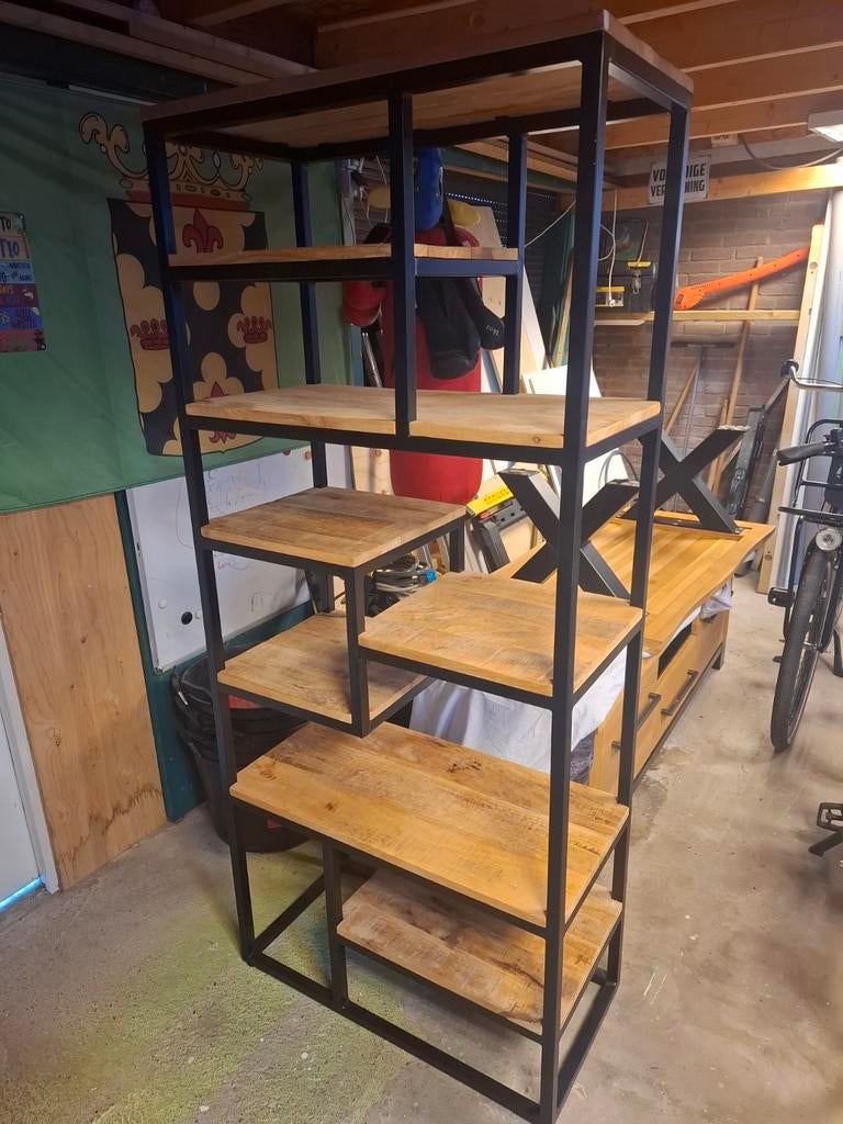 Industriële Boekenkast/Open Kast - Hout en Metaal, Huis en Inrichting, Kasten | Boekenkasten, Overige houtsoorten, Met plank(en)