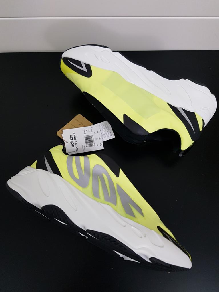 Adidas Yeezy 700 MNVN, Overige kleuren, Nieuw, Ophalen of Verzenden, Sneakers of Gympen