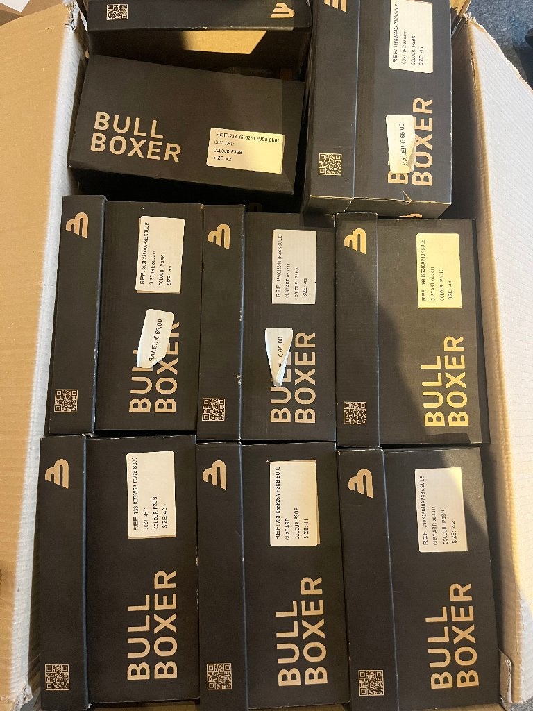 Restpartij nieuwe sneakers en herenschoenen zie beschrijving, Zwart, Nieuw, Ophalen of Verzenden, Sneakers of Gympen