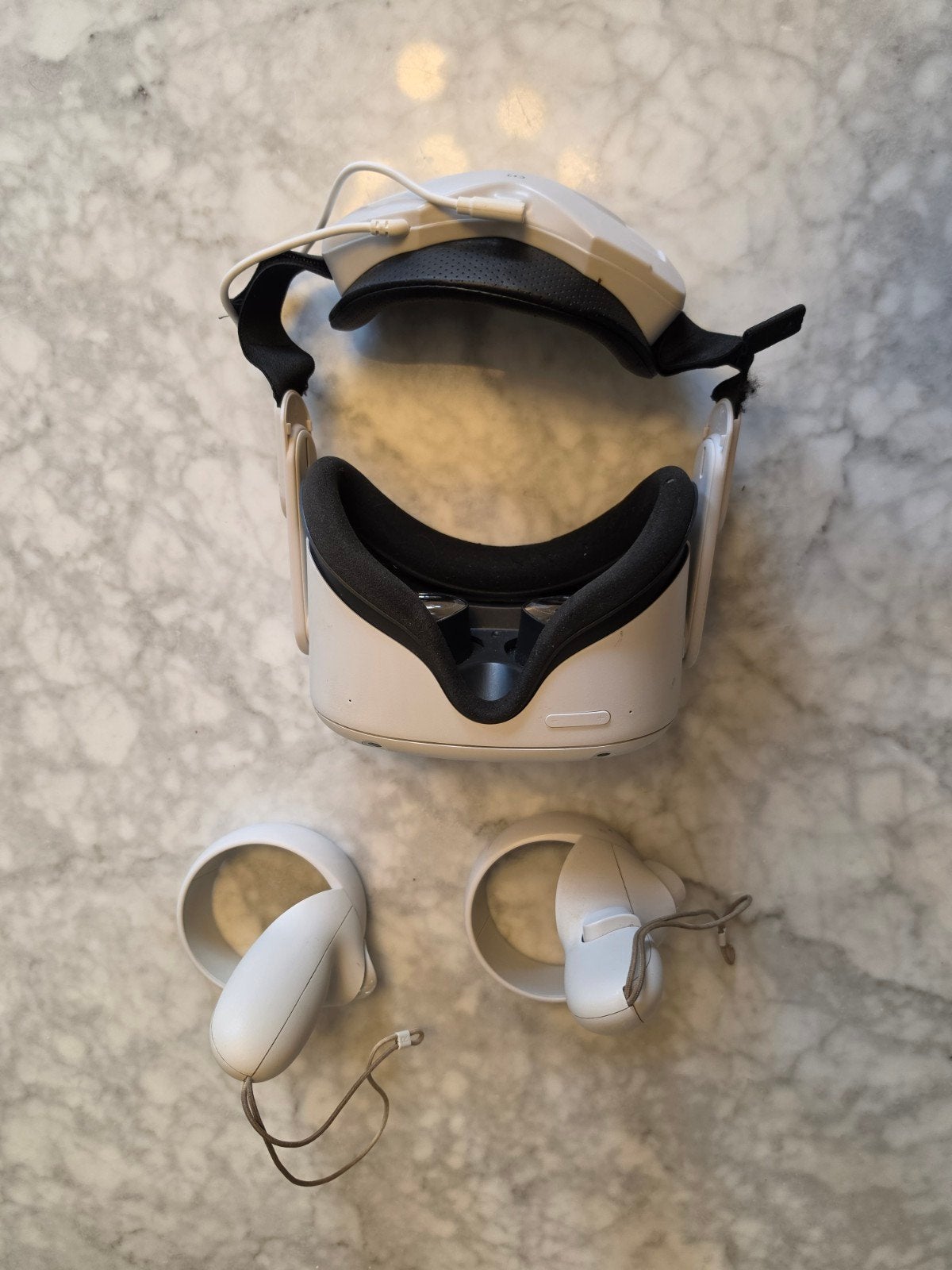 Meta Quest 2 VR-headset + 2 controllers en 256GB opslag, Spelcomputers en Games, Ophalen of Verzenden, Zo goed als nieuw, VR-bril