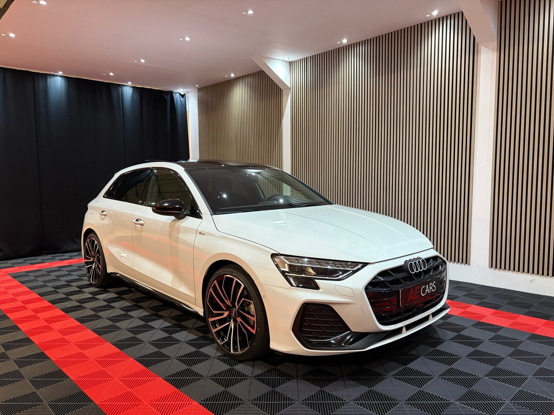 Audi A3 Sportback 35 TFSI S edition 3xS-line Pano Camera Fac, Auto's, Audi, Dealer onderhouden, Zwart, 4 cilinders, 150 pk