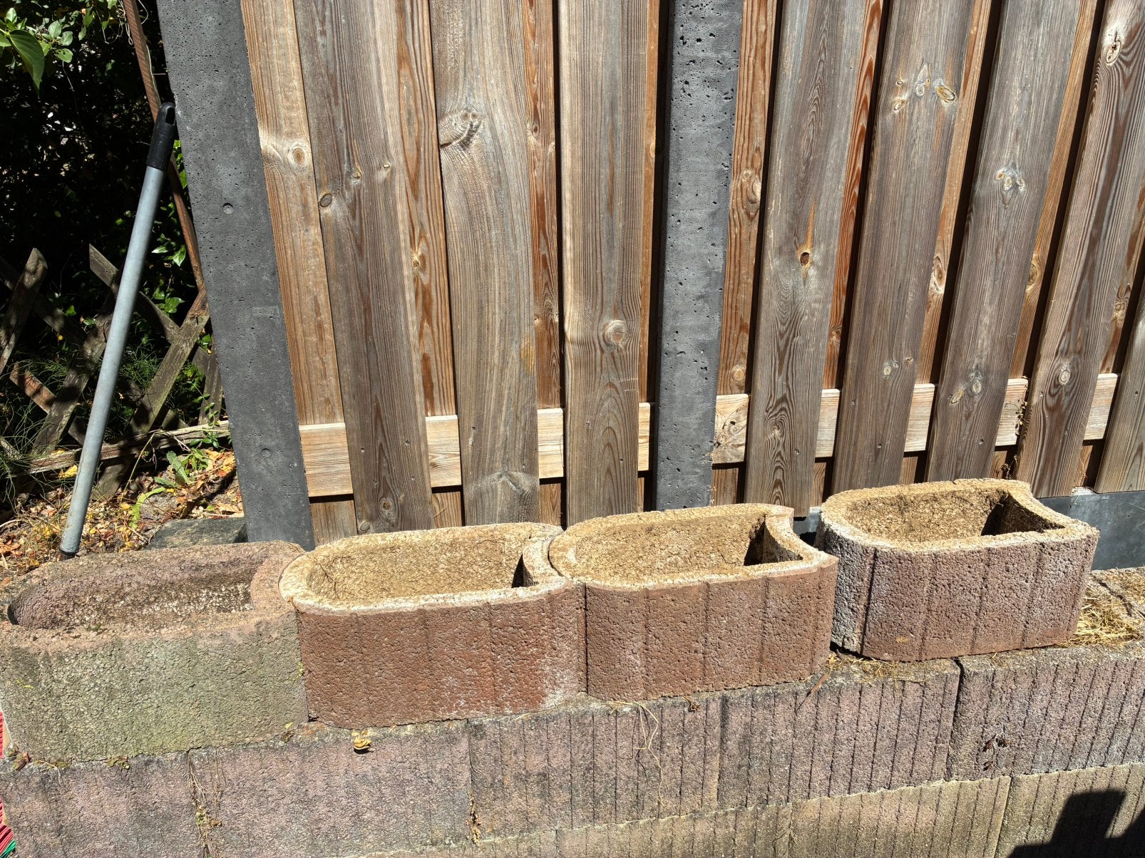 Stapelblokken betonnen bloembak muur plantenbak natuurmuur, Ophalen, Gebruikt, Rond, Minder dan 30 cm