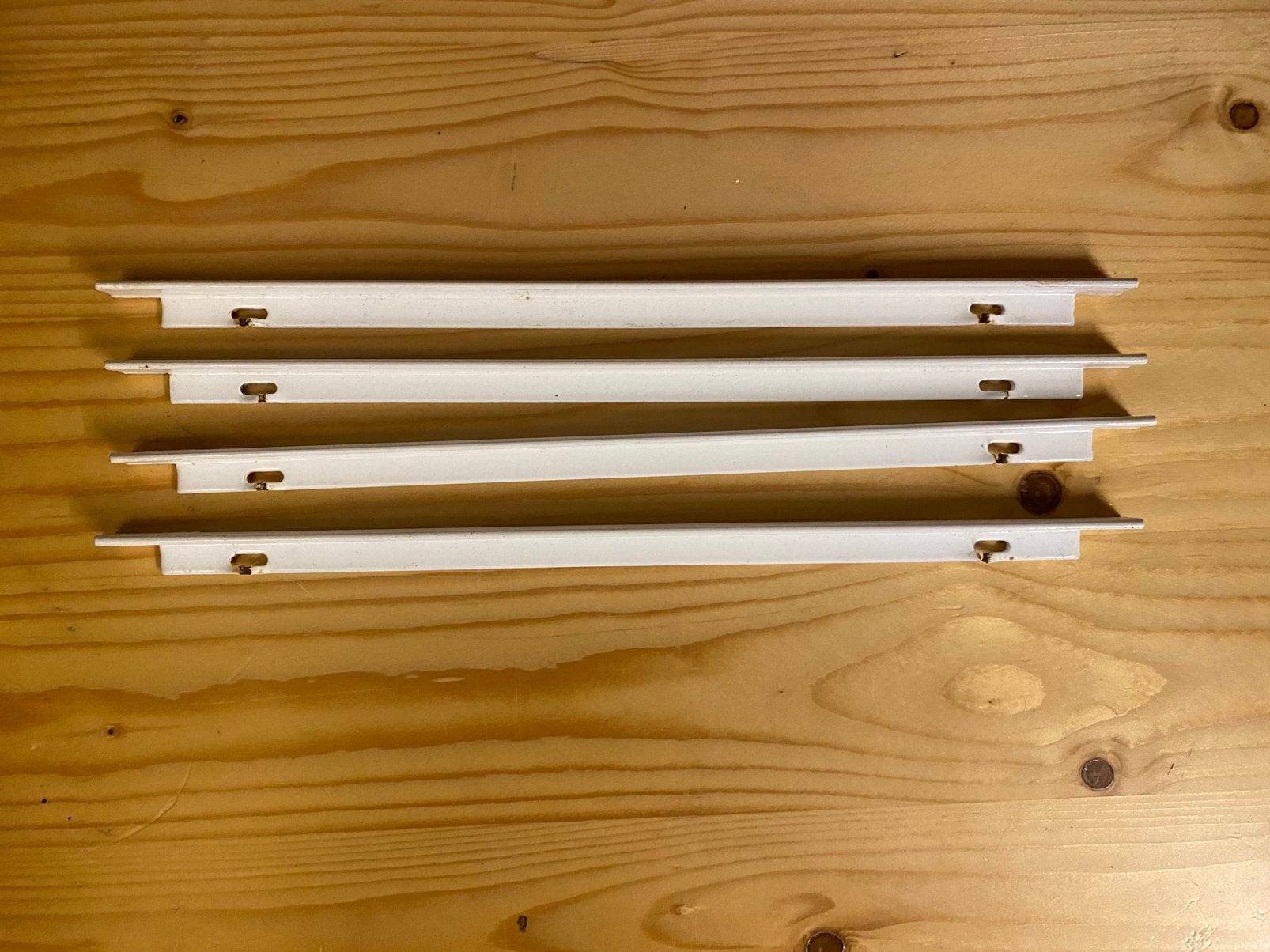 4 Lundia metalen steunen in 1 koop, Huis en Inrichting, Ophalen of Verzenden, Zo goed als nieuw