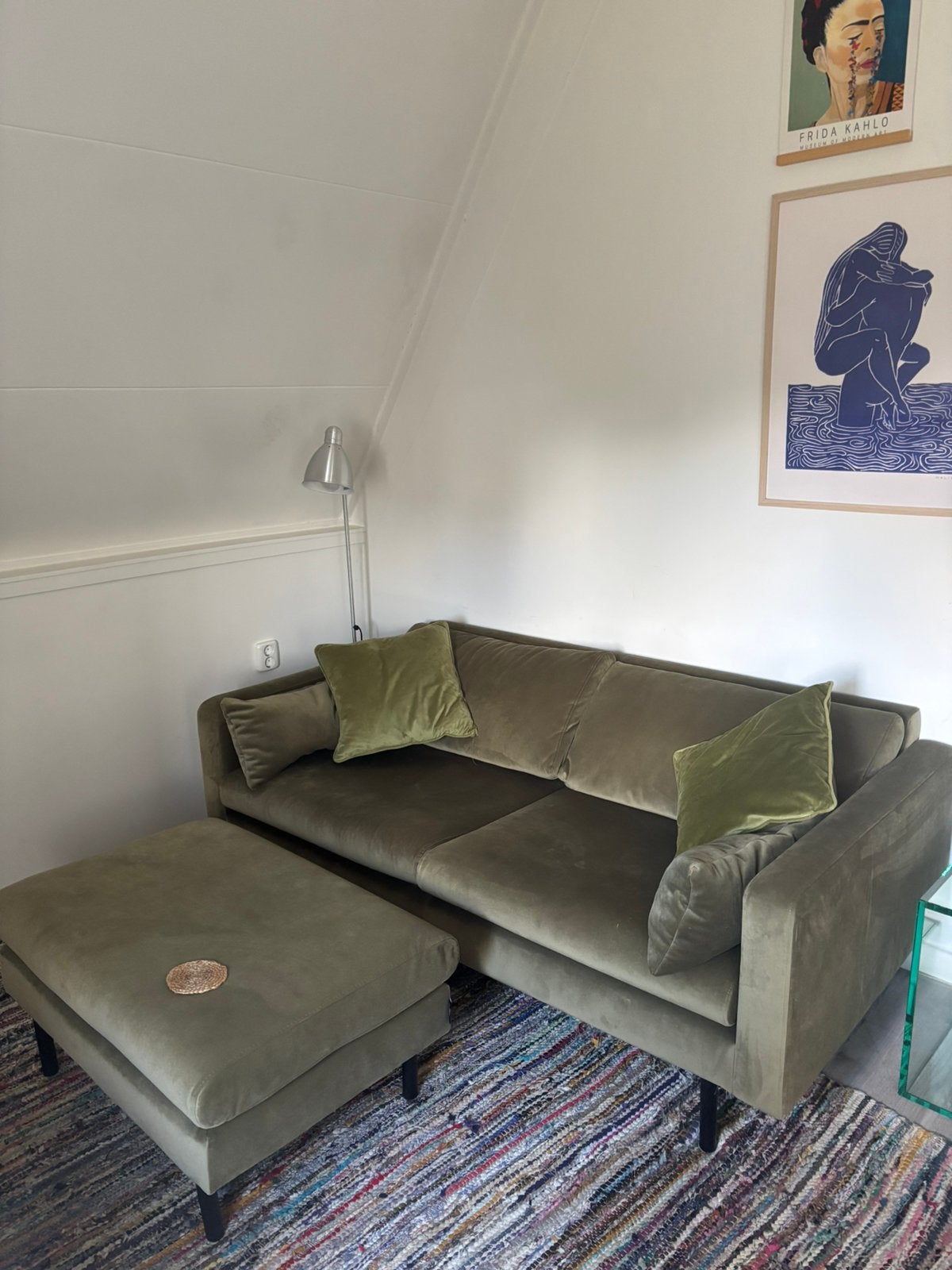 NOUS Living 2-zitsbank Adam + hocker kaki verlours, Ophalen, Zo goed als nieuw