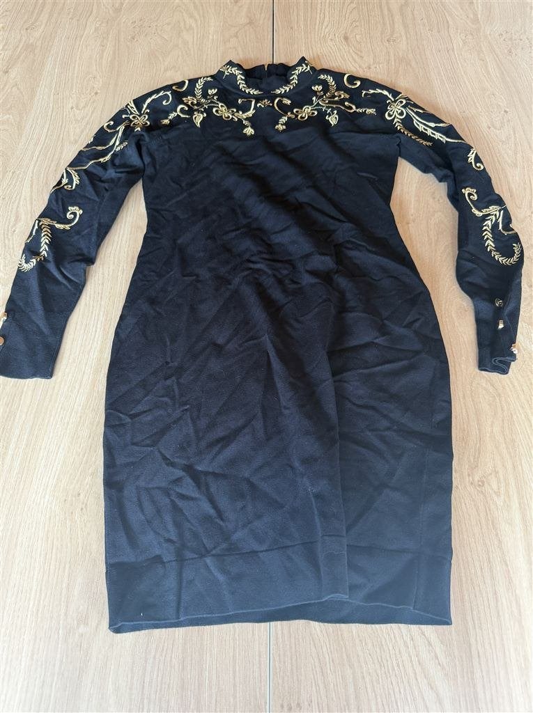 Karen Millen Zwarte Embroidered Fine Knit Jurk - Maat M, Maat 38/40 (M), Zwart, Ophalen of Verzenden, Zo goed als nieuw