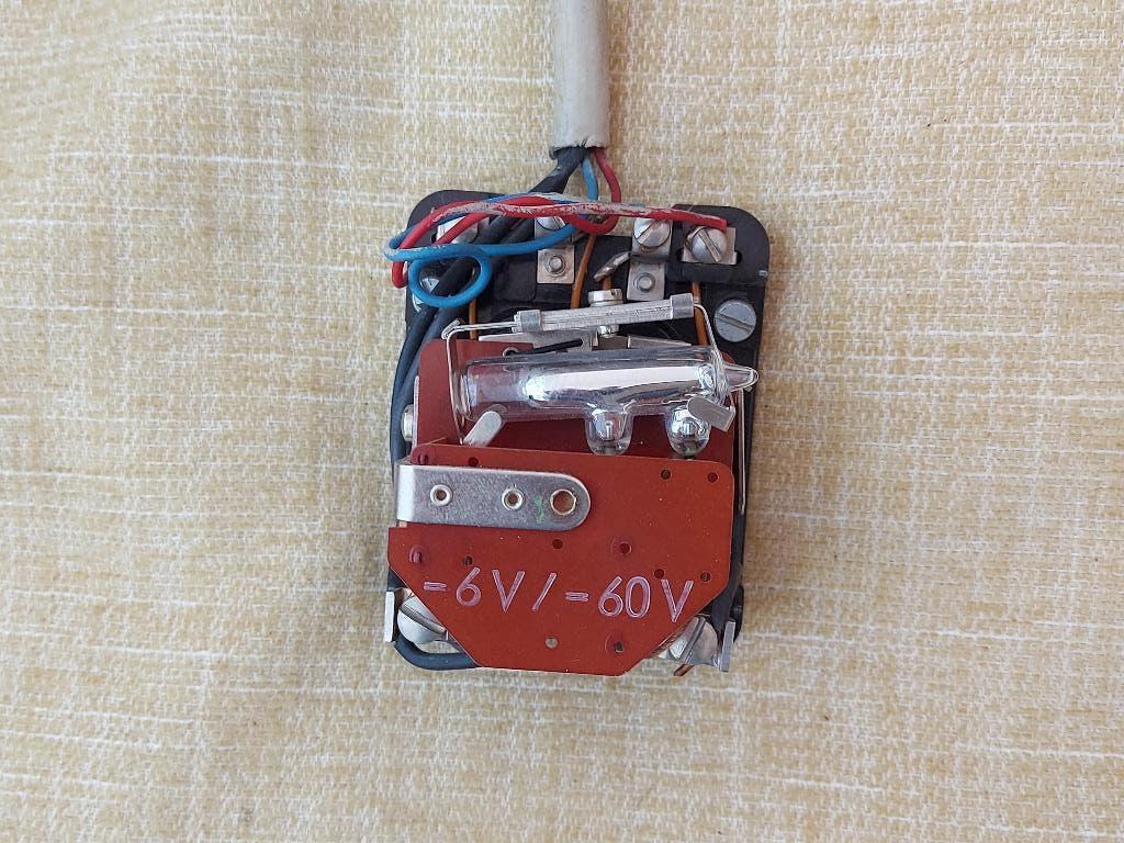 Te koop een kwikschakelaar 6V tot 60V, Ophalen of Verzenden, Gebruikt