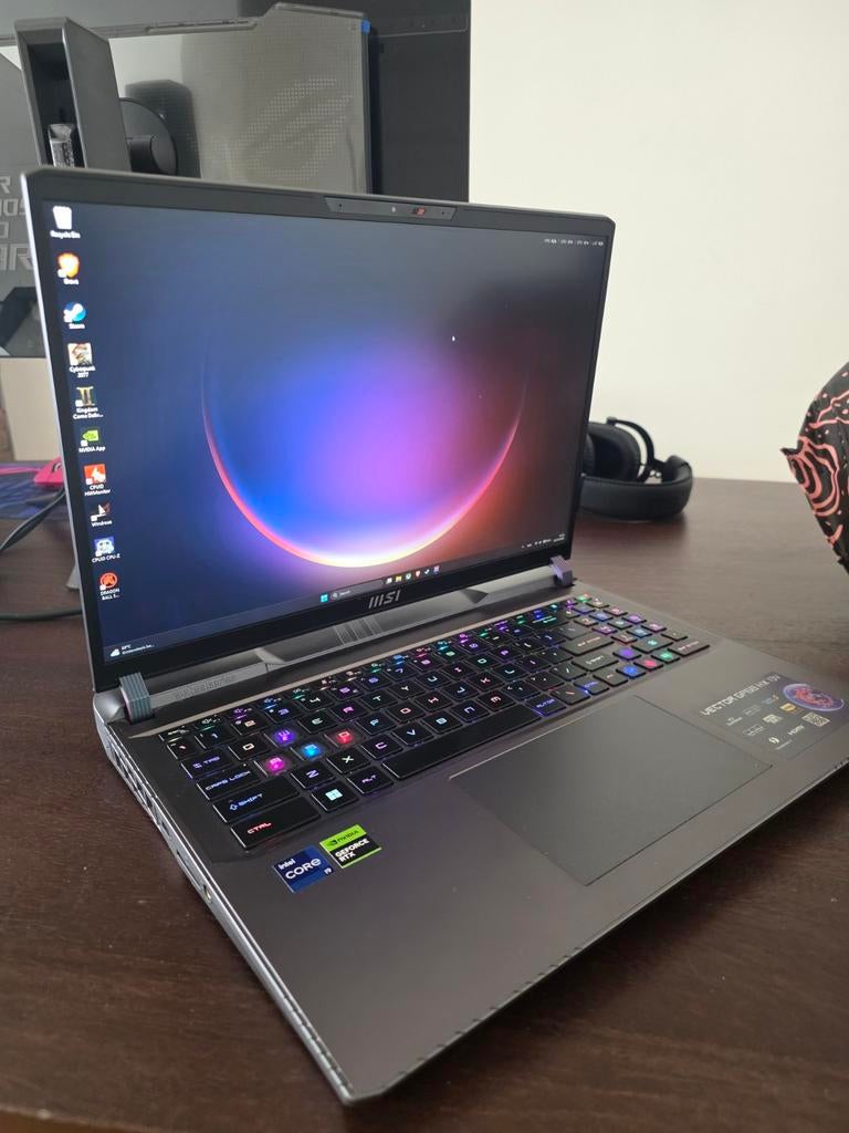 MSI VECTOR RTX 4080 Laptop, Computers en Software, Windows Laptops, Zo goed als nieuw, 17 inch of meer, SSD, 4 Ghz of meer, Ophalen of Verzenden