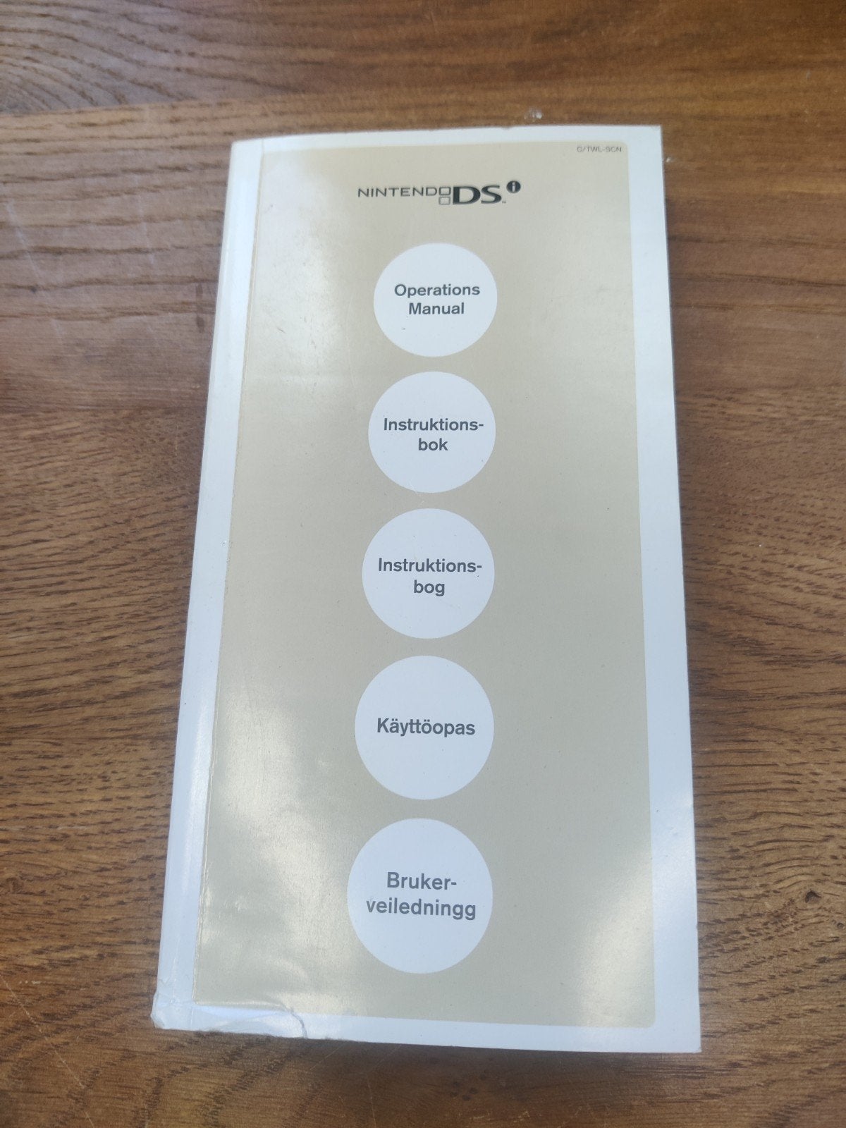 Nintendo DS Instructieboekje - Meertalig, Spelcomputers en Games, Ophalen of Verzenden, Gebruikt, Overige kleuren, Overige modellen