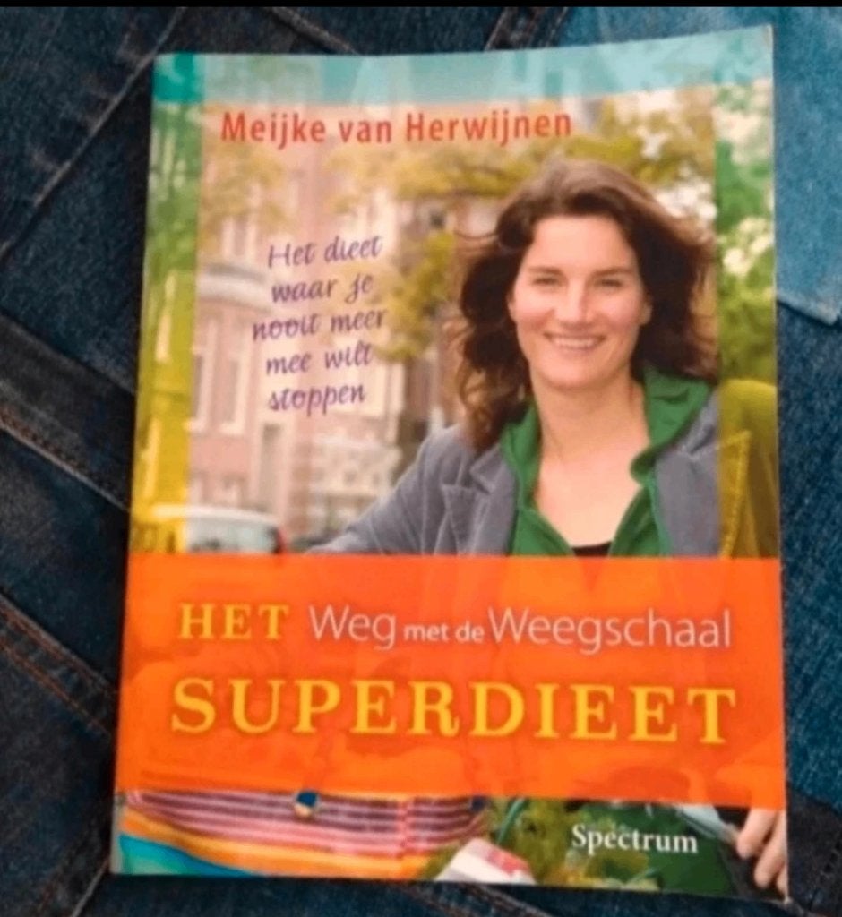 Boek: weg met de weegschaal, Ophalen of Verzenden, Zo goed als nieuw, Dieet en Voeding