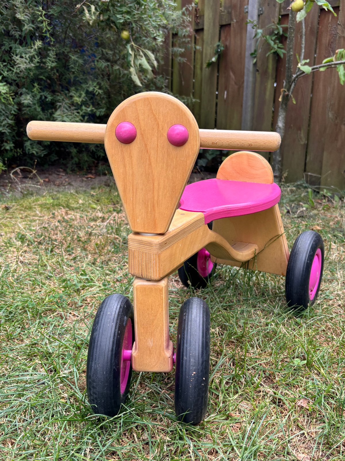 Roze driewieler (1t/m4 jaar), Fietsen en Brommers, Fietsen | Kinderfietsjes, Ophalen, Zo goed als nieuw, Minder dan 16 inch
