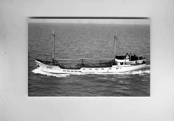 scheepvaart-foto-nato, Ophalen of Verzenden, Zo goed als nieuw, Motorboot, Boek of Tijdschrift