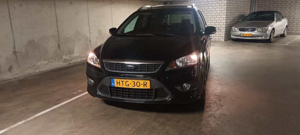 Ford Focus 1.8 92KW Wagon 2010 Zwart, Auto's, 4 cilinders, Zwart, 14 km/l, Particulier