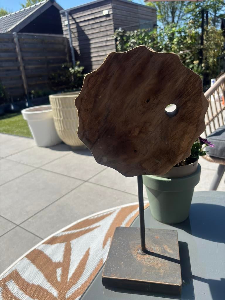 Houten ornament op voet boomstam, Ophalen, Zo goed als nieuw