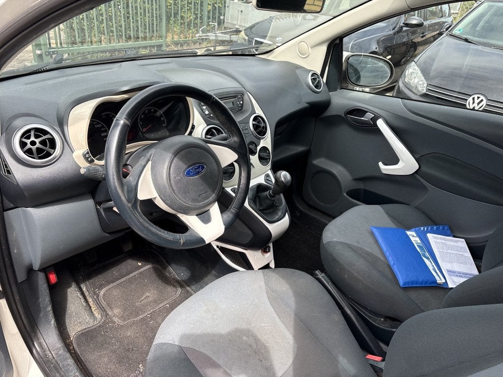 Ford Ka 1.2 Titanium AIRCO, Auto's, Ford, Stof, Gebruikt, 4 cilinders, 4 stoelen