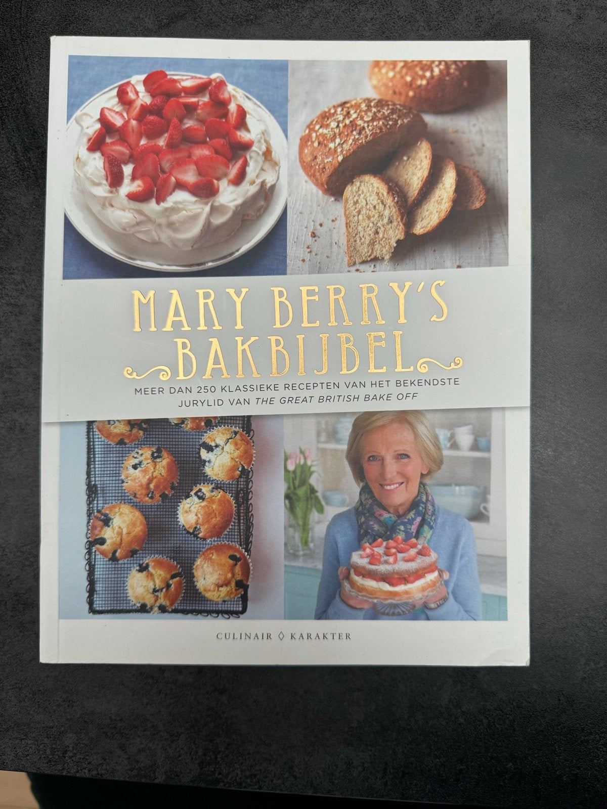 Mary Berry's Bakbijbel - Meer dan 250 klassieke recepten, Ophalen of Verzenden, Zo goed als nieuw