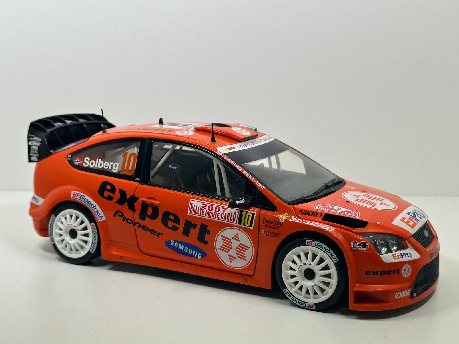 SUNSTAR 1:18 FORD FOCUS RS WRC #10 RALLY MONTE CARLO 2007, Ophalen of Verzenden, Nieuw, Auto, Sun Star