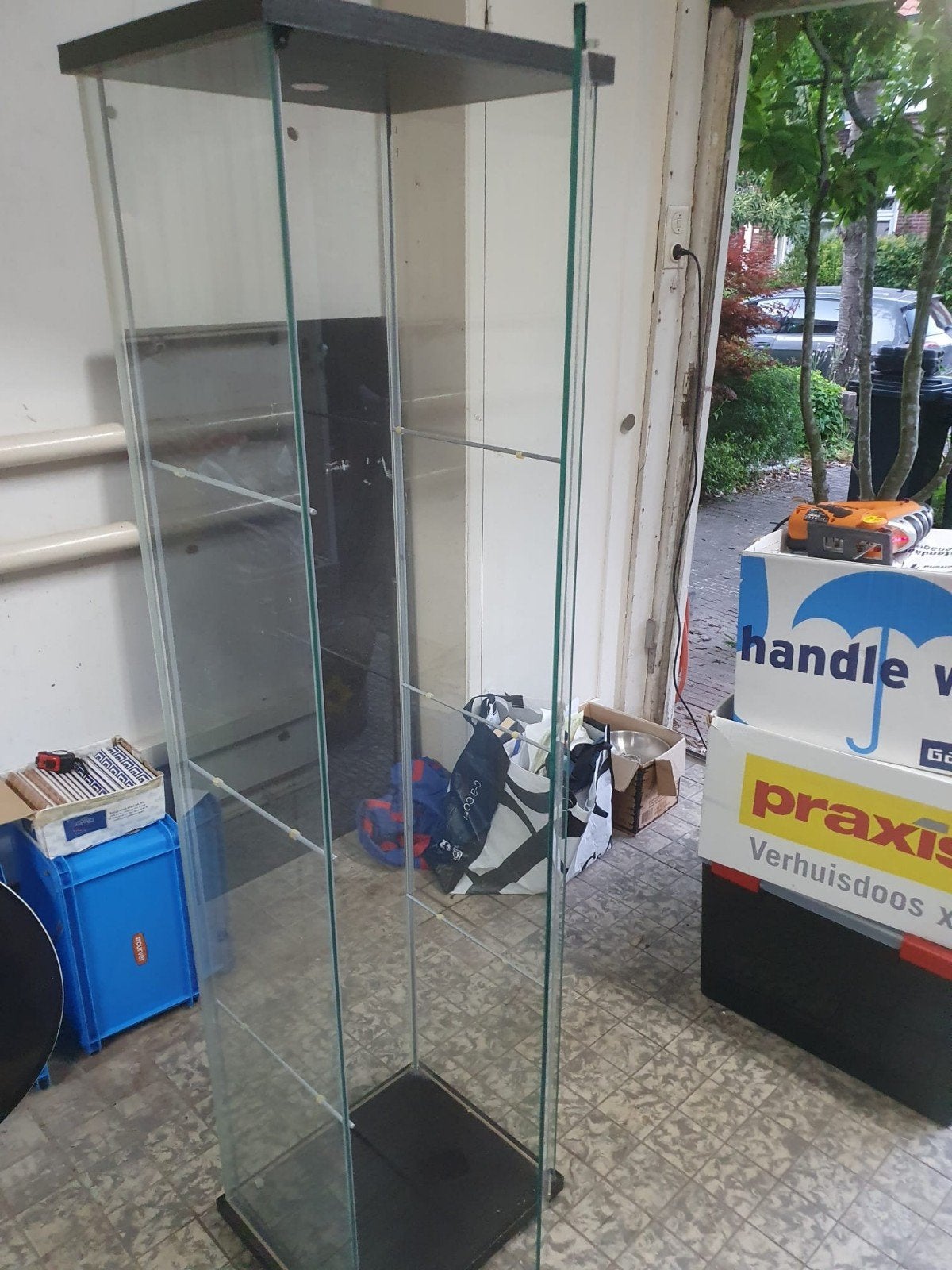 Glazen vitrinekast met planken, Ophalen, Met plank(en), Gebruikt, Glas