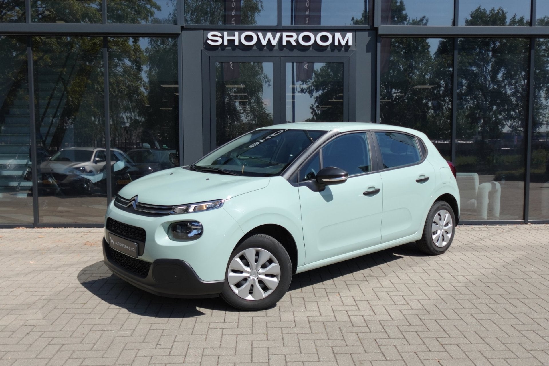Citroen C3 1.2 PureTech S&S Live CRUISE BLUETOOTH NAVI, Auto's, Dealer onderhouden, 1199 cc, 450 kg, 68 pk