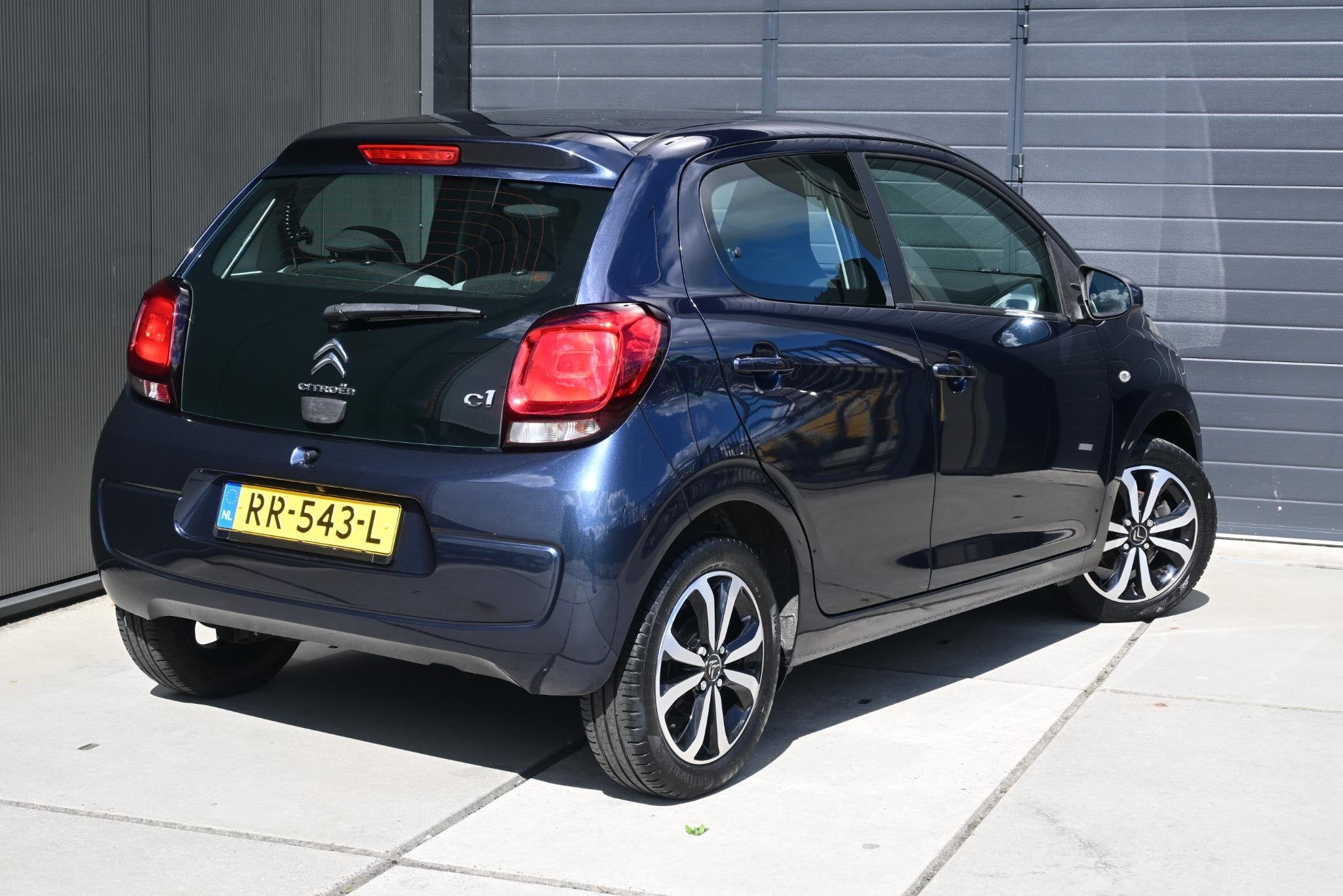 Citroen C1 1.0 VTi Shine | AUTOMAAT | ALL-SEASON | AIRCO | C, Auto's, Dealer onderhouden, Stof, Gebruikt, Euro 6