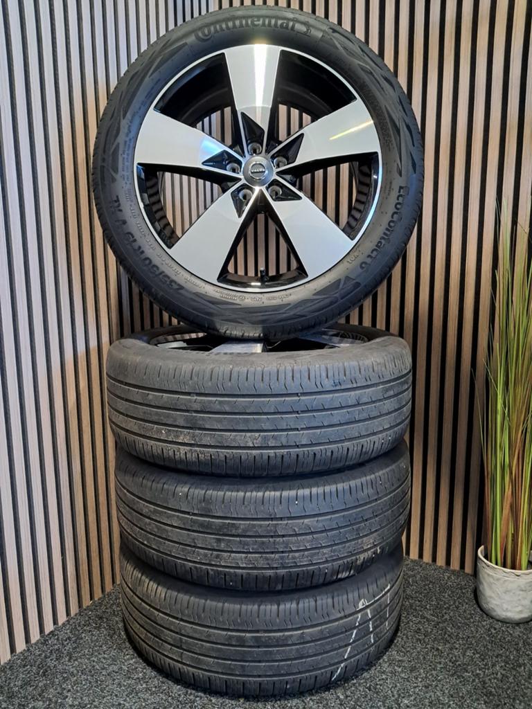 19 inch 5x108 Volvo XC40 Bi-Color Black Diamond Cut, Gebruikt, Banden en Velgen, Volvo, Volvo