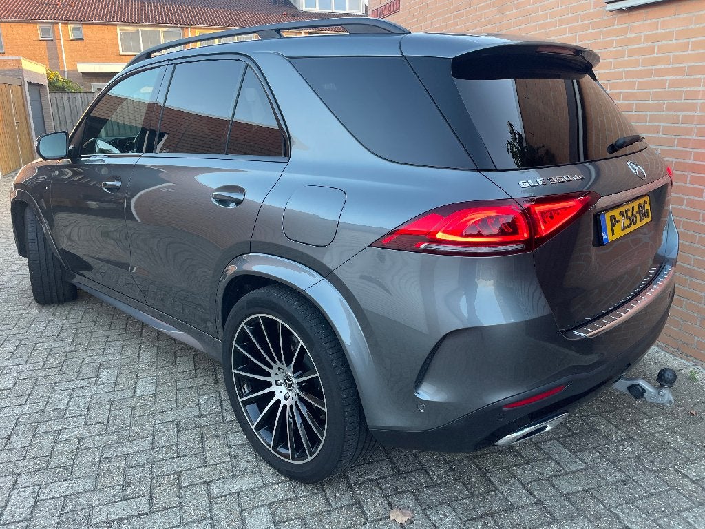 Mercedes GLE 350de 4M AMG CERTIFIED Luchtv Burm Pano DealerO, Auto's, Automaat, 4 cilinders, Verwarmde buitenspiegels, Plug-in hybride