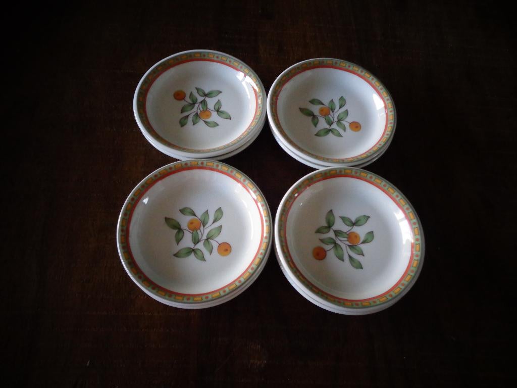 Koffietijd servies kleine bonbonschaaltjes, 8 stuks, Huis en Inrichting, Ophalen of Verzenden, Zo goed als nieuw, Bord(en), Overige stijlen