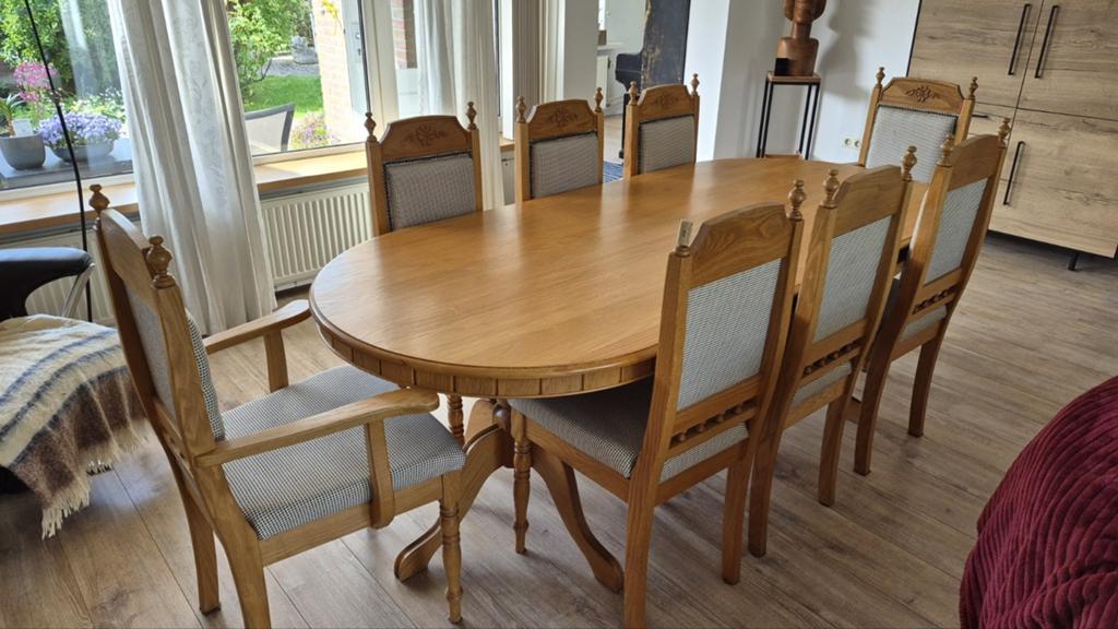 Antieke hardhouten eettafel met stoelen, Antiek en Kunst, Ophalen