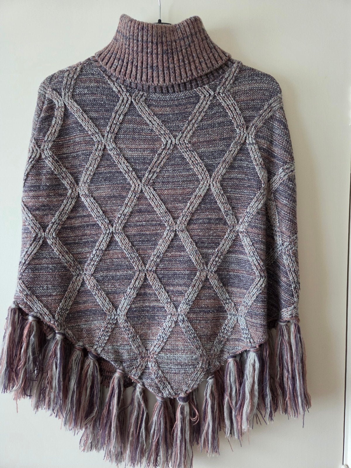 nieuwe ongedragen poncho, Ophalen of Verzenden, Nieuw