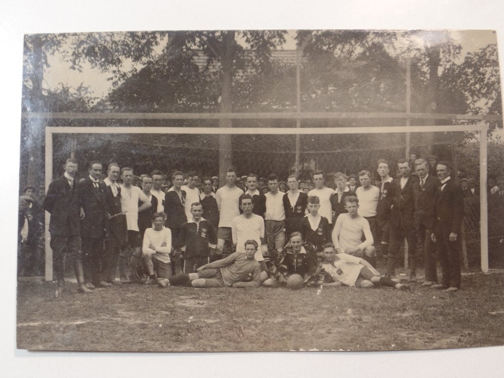 Fotokaart 6 onbekend Groningen voetbal team Uithuizen, Verzenden, Voor 1920, Ongelopen, Groningen