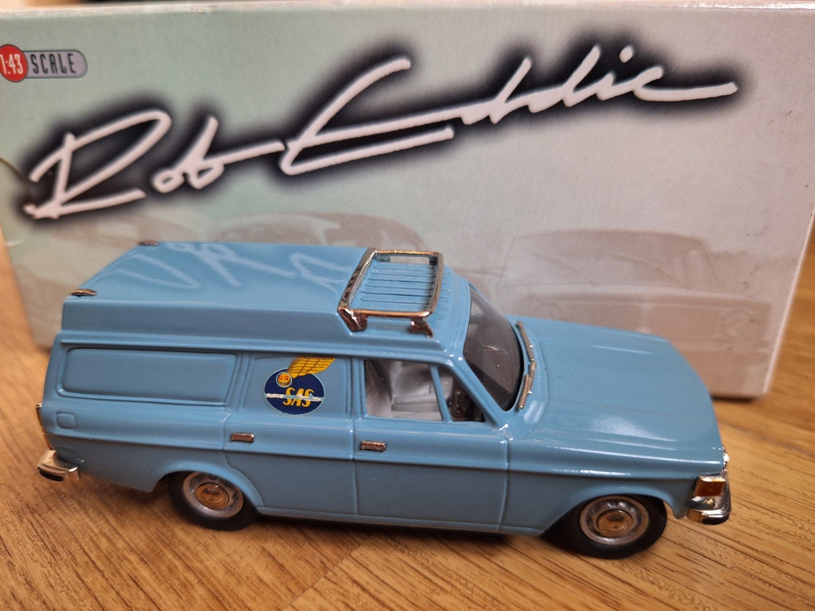 volvo 145 EXPRESS S.A.S ROBEDDIE 1/43, Hobby en Vrije tijd, Ophalen of Verzenden, Nieuw, Auto, Overige merken