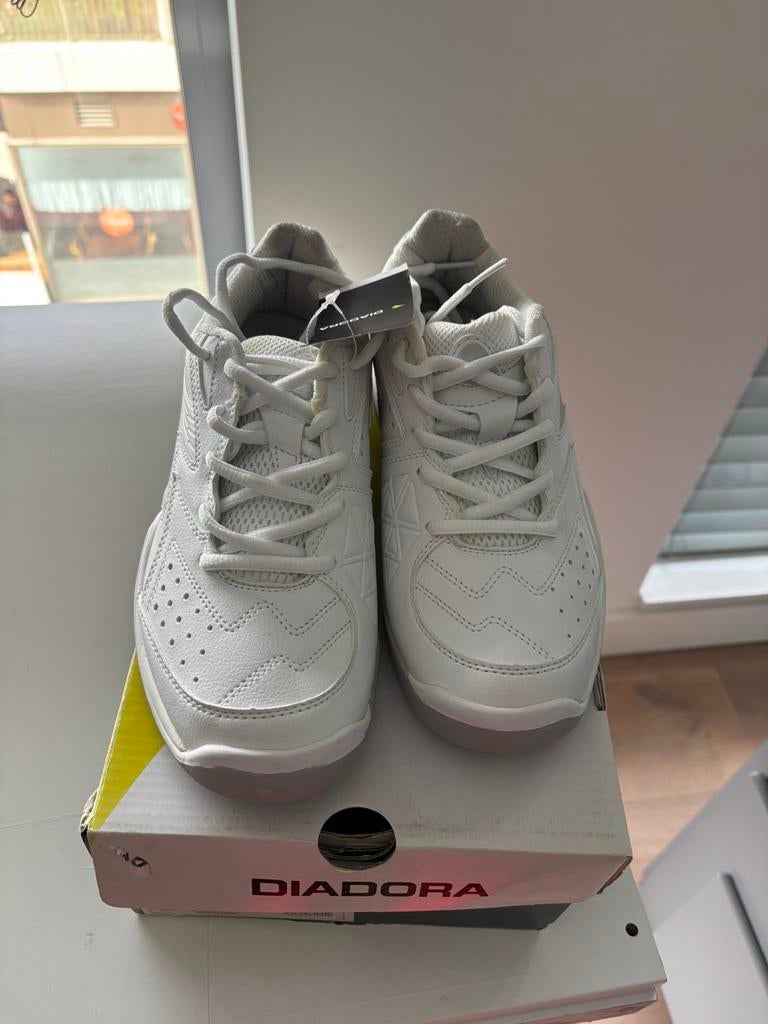 Diadora tapijt tennisschoenen maat 40 NIEUW, Overige merken, L00, Schoenen, Nieuw