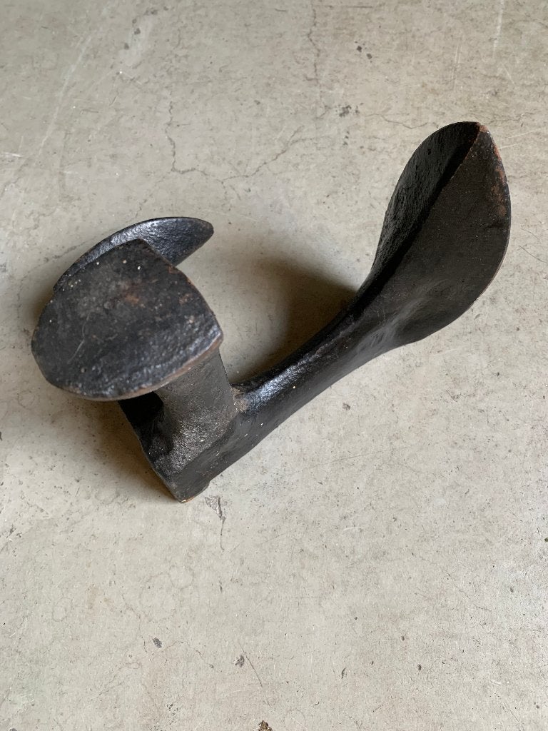 oude leest, voor schoenen reparatie, Ophalen