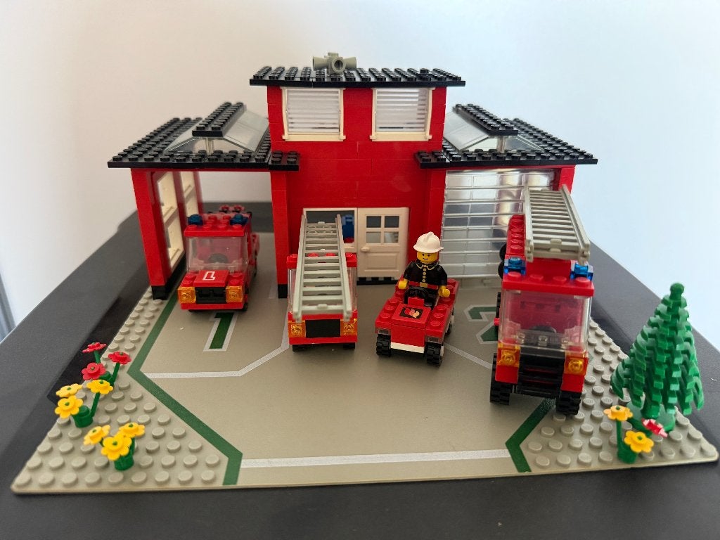 lego brandweer garage, Kinderen en Baby's, Speelgoed | Duplo en Lego, Gebruikt, Lego, Ophalen of Verzenden, Compleet