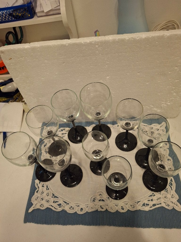 Luminarc France - 11 mooie wijnglazen met zwarte voet, Ophalen of Verzenden