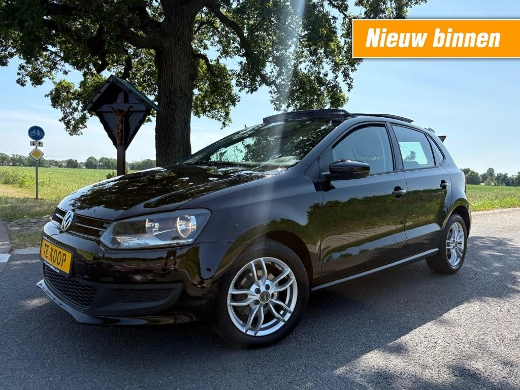 Volkswagen POLO 1.2 HIGLINE / PANO / BLEUTOOTH / AIRCO, Gebruikt, Parkeersensor, Zwart, Bedrijf