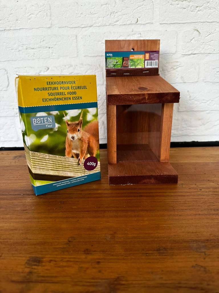 Eekhoorn voerderhuisje inclusief voer, Dieren en Toebehoren, Verzenden, Nieuw, Voerbakje
