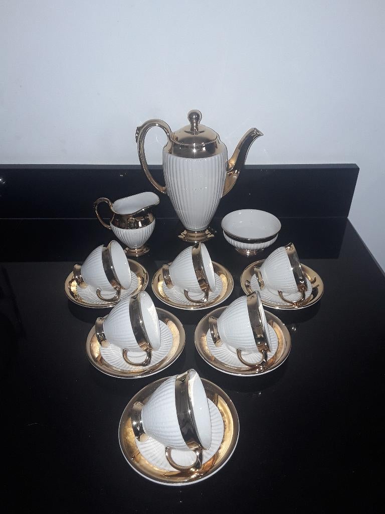 Antiek Royal Winton theeservies met bladgoud, Verzenden