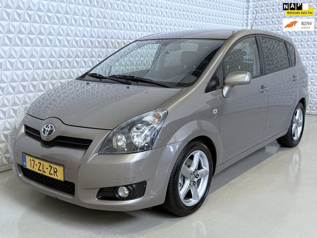 Toyota Verso 2.2 D-4D Luna APK/AIRCO/CRUISE/NAVI/TREKHAAK (2, Voorwielaandrijving, Gebruikt, 4 cilinders, Automatische klimaatregeling