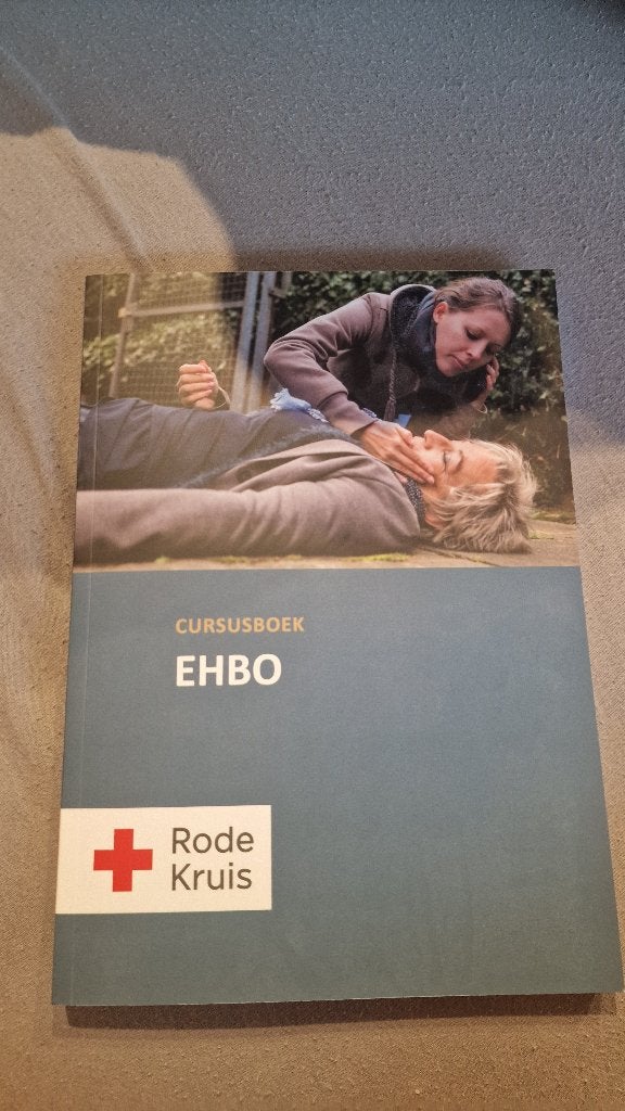EHBO cursusboek (rodekruis), Ophalen, Beta, Zo goed als nieuw, Niet van toepassing