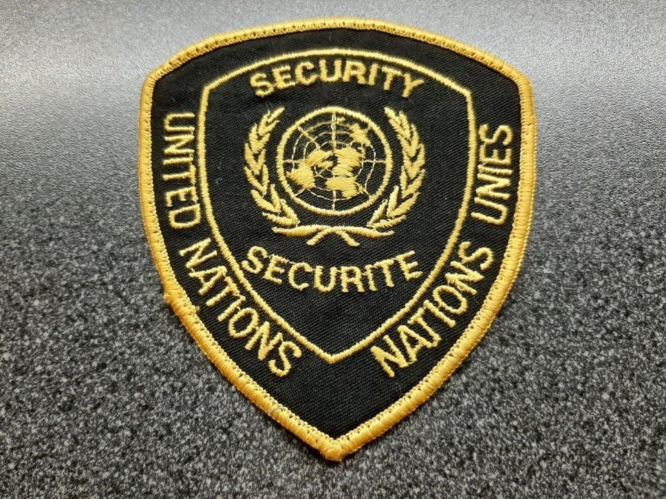 United Nations   Security  / patch  11x10 cm., Ophalen of Verzenden, Landmacht, Amerika, Embleem of Badge