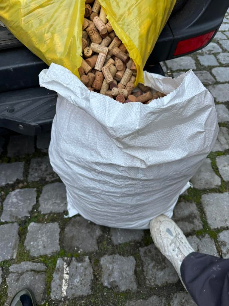 Partij kurken vanaf €20, Ophalen, Gebruikt