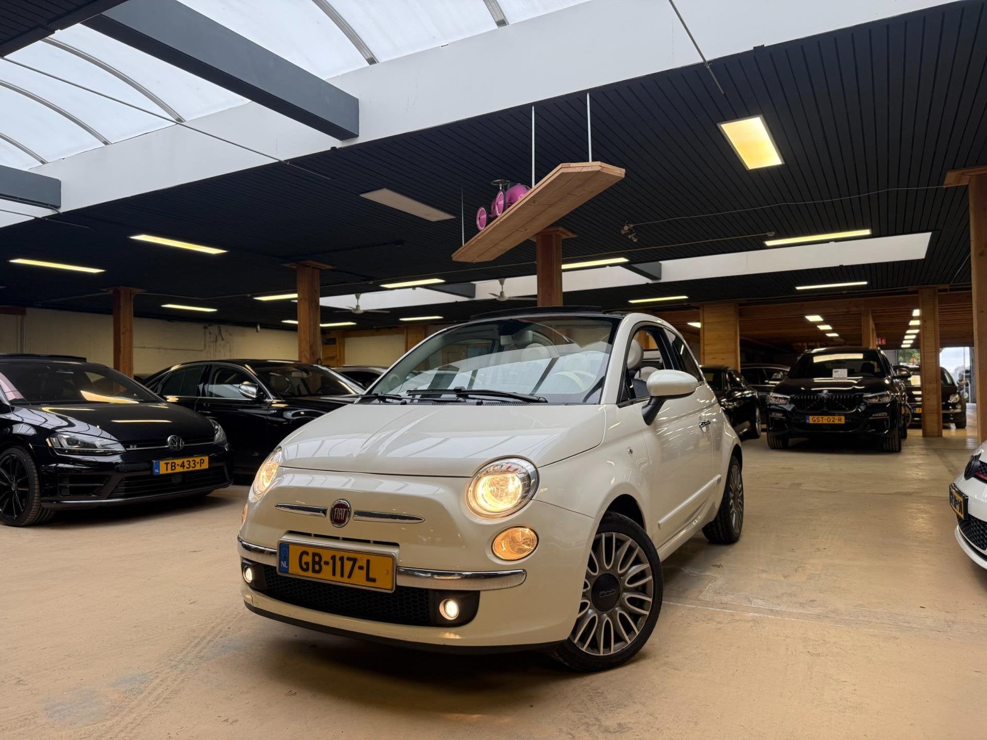 Fiat 500 C 0.9 TwinAir Turbo Cult Cabrio Virtual Airco, Auto's, Gebruikt, Cabriolet, Wit, Leder